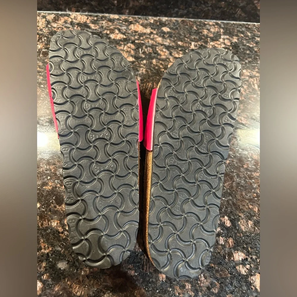 Pink Birkenstocks! Brand new! Size 40 One strap - Picture 3 of 4
